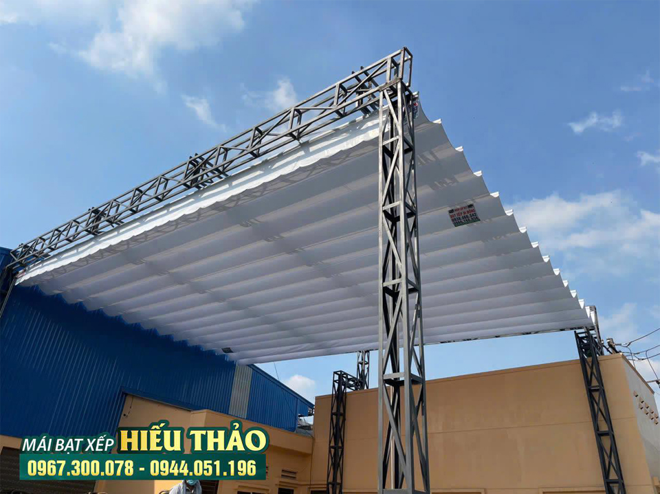 Mái Hiên Đa Năng Cho Gia Đình Đương Đại mai xep di dong 6