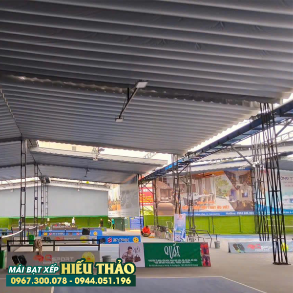 Mái Xếp Lượn Sóng Sân Pickleball