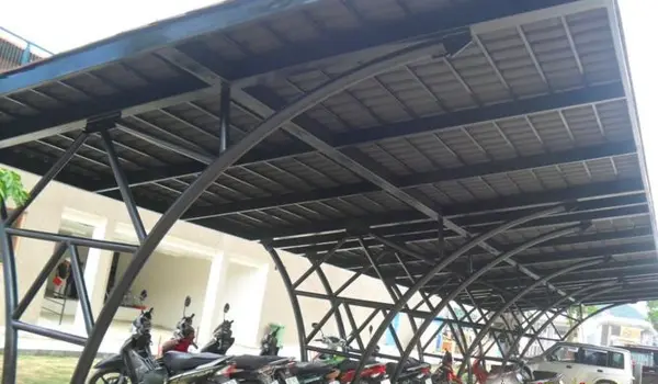 Mái Hiên Di Động Bằng Tôn – Giải Pháp Che Nắng Mưa Bền Bỉ, Tiết Kiệm Chi Phí mái hiên tôn